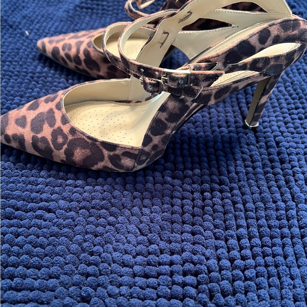 Kenneth Cole heels - Picture 2 of 3